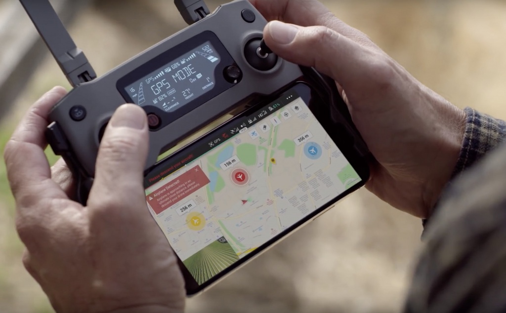 DJI ra mắt AirSense- Công nghệ nhận diện để tránh các máy bay có người lái 4.jpg
